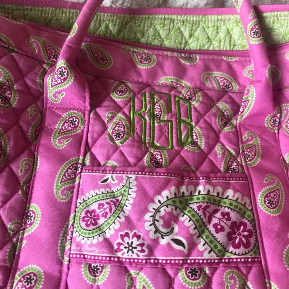 Vera Bradley overnight bag- excellent condition - Picture 2 of 6
